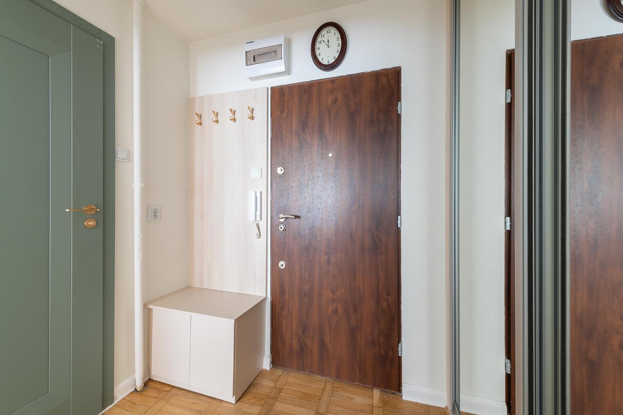 Solec 79a Prywatne Mieszkanie Z Oddzielna Sypialnia I Prywatnym Miejscem Parkingowym Samodzielne Zameldowanie! Self Check-in System! Apartament Warszawa