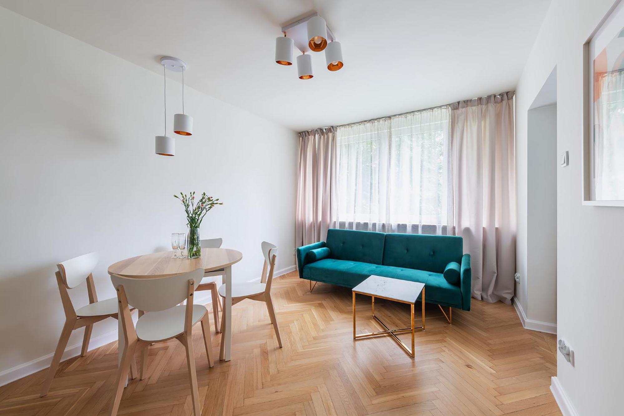 Apartment Solec 79a Prywatne Mieszkanie Z Oddzielna Sypialnia I Prywatnym Miejscem Parkingowym Samodzielne Zameldowanie! Self Check-in System! Warschau